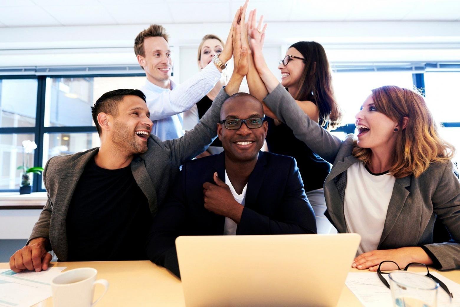 Preparazione di pasti vegetali equilibrati nel centro Nriptex di Napoli